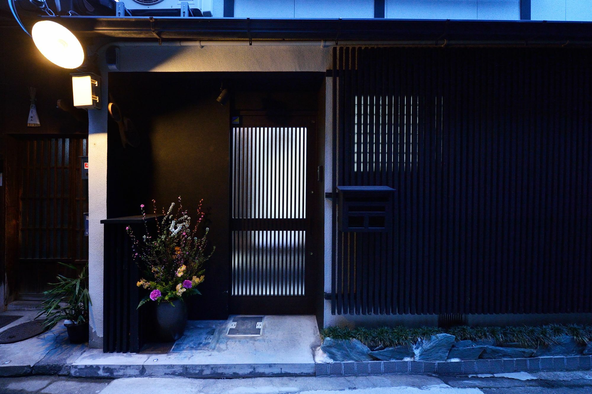 Tsumugi Inn Киото Экстерьер фото
